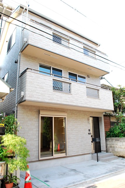 2x4工法で建てた3階建てオール電化住宅:東京都 板橋区 A様邸