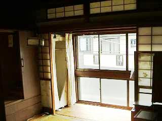床(フローリング)、壁・天井(ビニルクロス)、建具(交換)