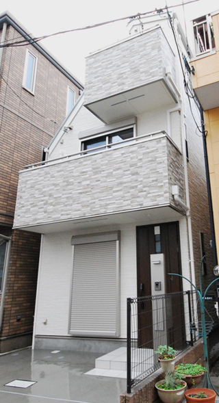 練馬区 敷地面積約14坪 採光採風、省スペースに工夫した3階建て南面建て起こし住宅 練馬区 敷地面積約14坪 採光採風、省スペースに工夫した3階建て南面建て起こし住宅