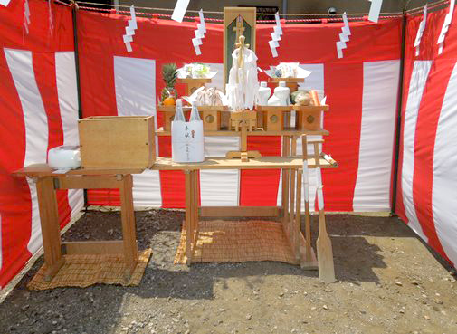 （画像１）地鎮祭祭壇 