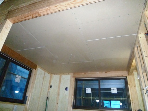 （画像３）天井石膏ボード貼り 